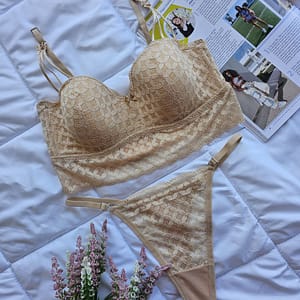 Bej Dantel Detaylı Sütyen & String Takım