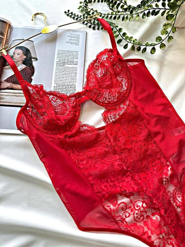 Kırmızı Dantelli Transparan Body Kadın İç Giyim